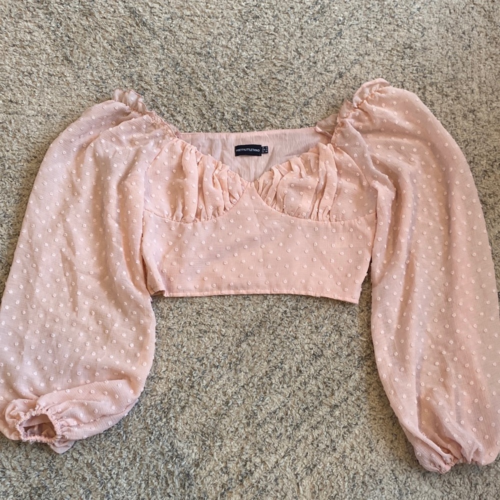 Pretty Little Thing light pink cropped long sleeve top SIZE 8